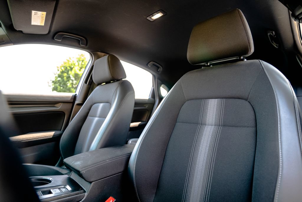 Used 2024 Honda Civic Sport image 6