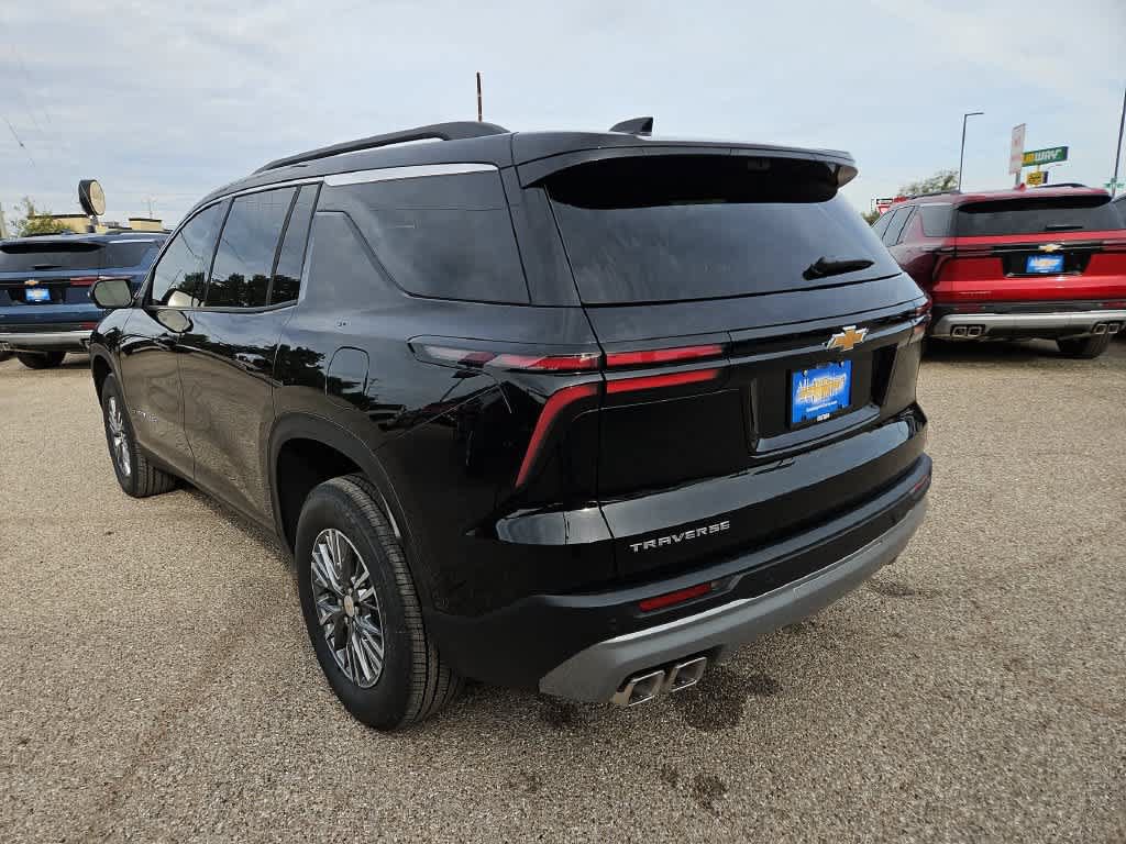 Used 2026 Chevrolet Traverse LT w/ Driver Confidence Package FWD image 6