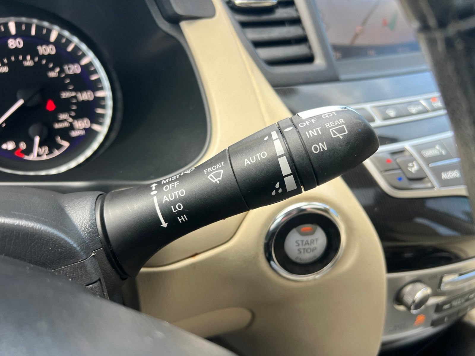 Used 2020 INFINITI QX60 Luxe w/ Essential Package FWD image 28