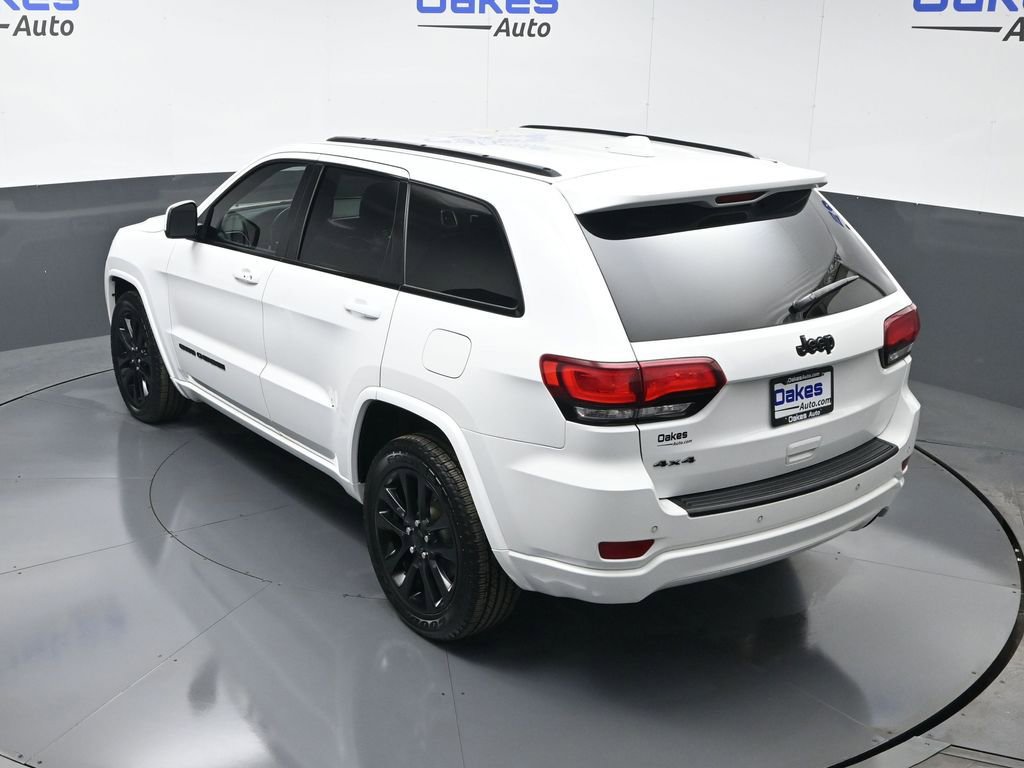 Used 2018 Jeep Grand Cherokee Altitude image 50