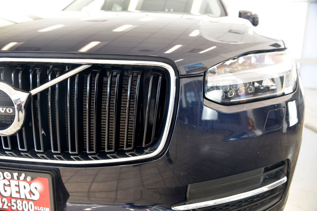 Used 2017 Volvo XC90 T6 Momentum w/ Momentum Plus Package AWD/4WD image 11