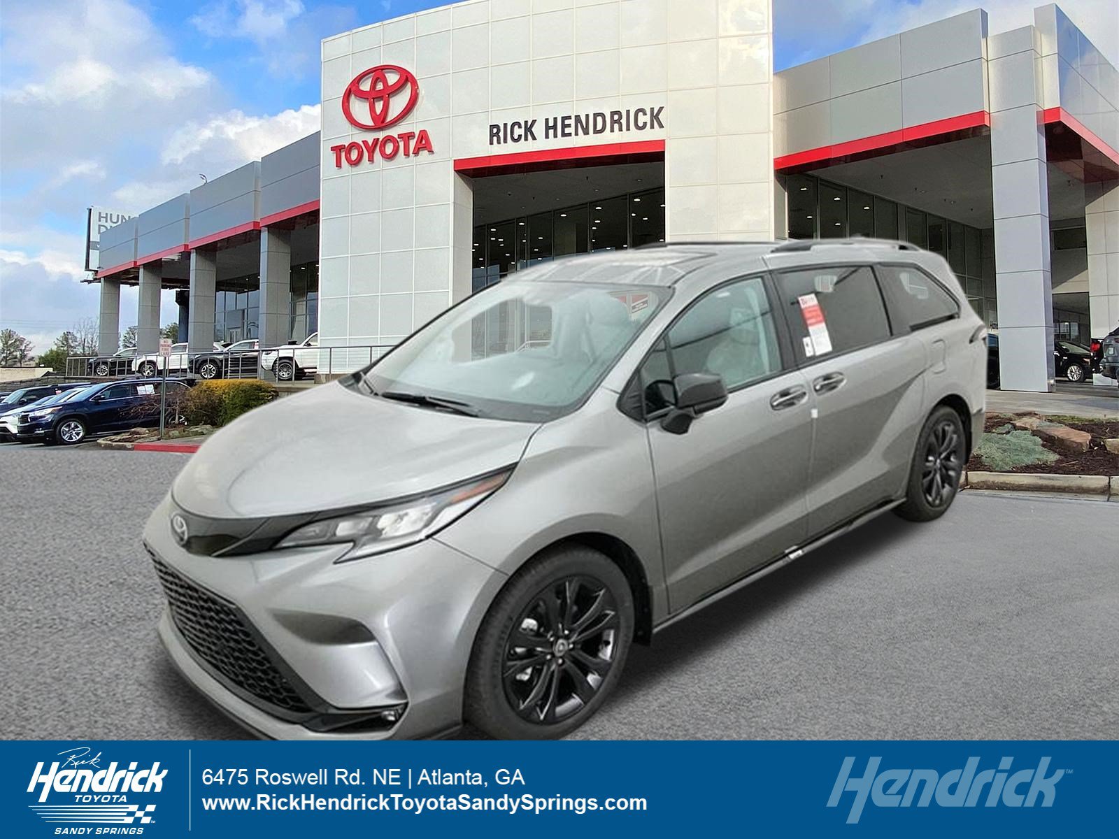 New 2026 Toyota Sienna XSE FWD image 1