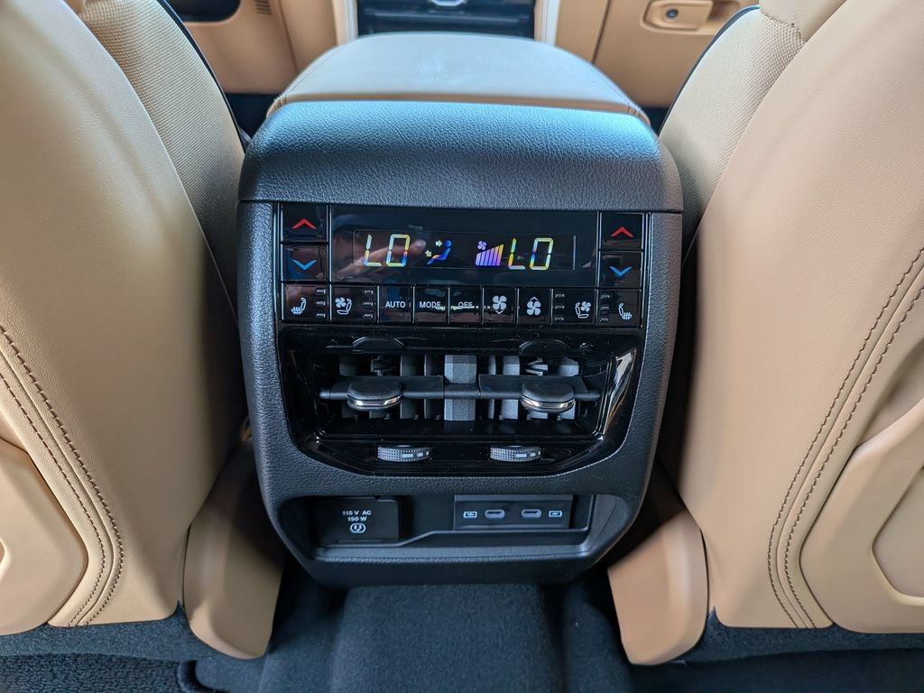 New 2026 Jeep Grand Cherokee L Summit w/ Obsidian Package AWD/4WD image 38