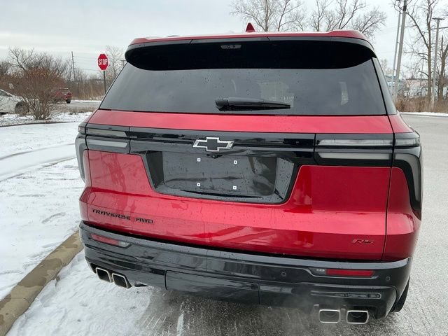 Used 2024 Chevrolet Traverse RS w/ LPO, Floor Liner Package image 12