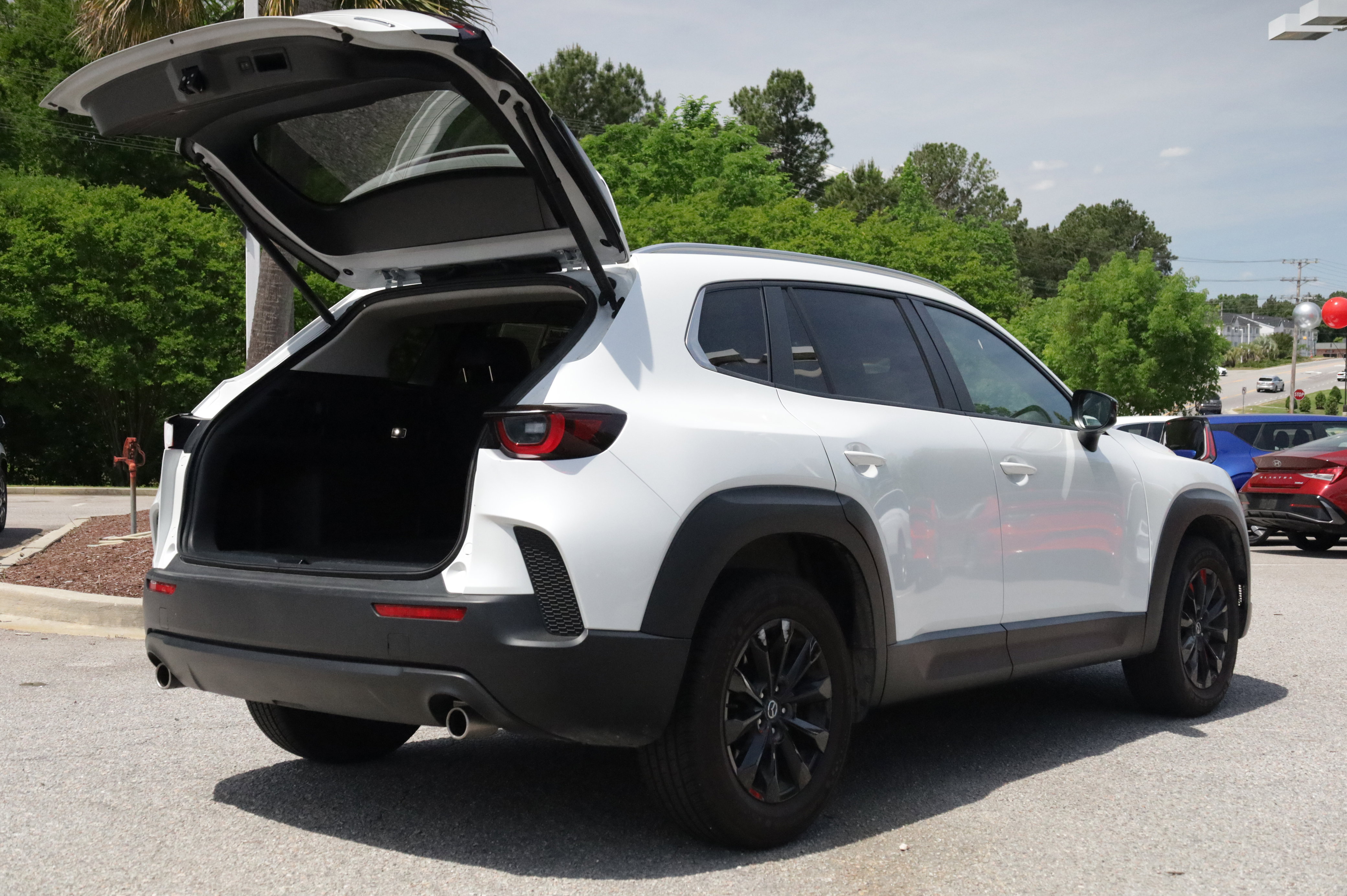 Used 2024 MAZDA CX-50 AWD 2.5 S w/ Preferred Package image 4