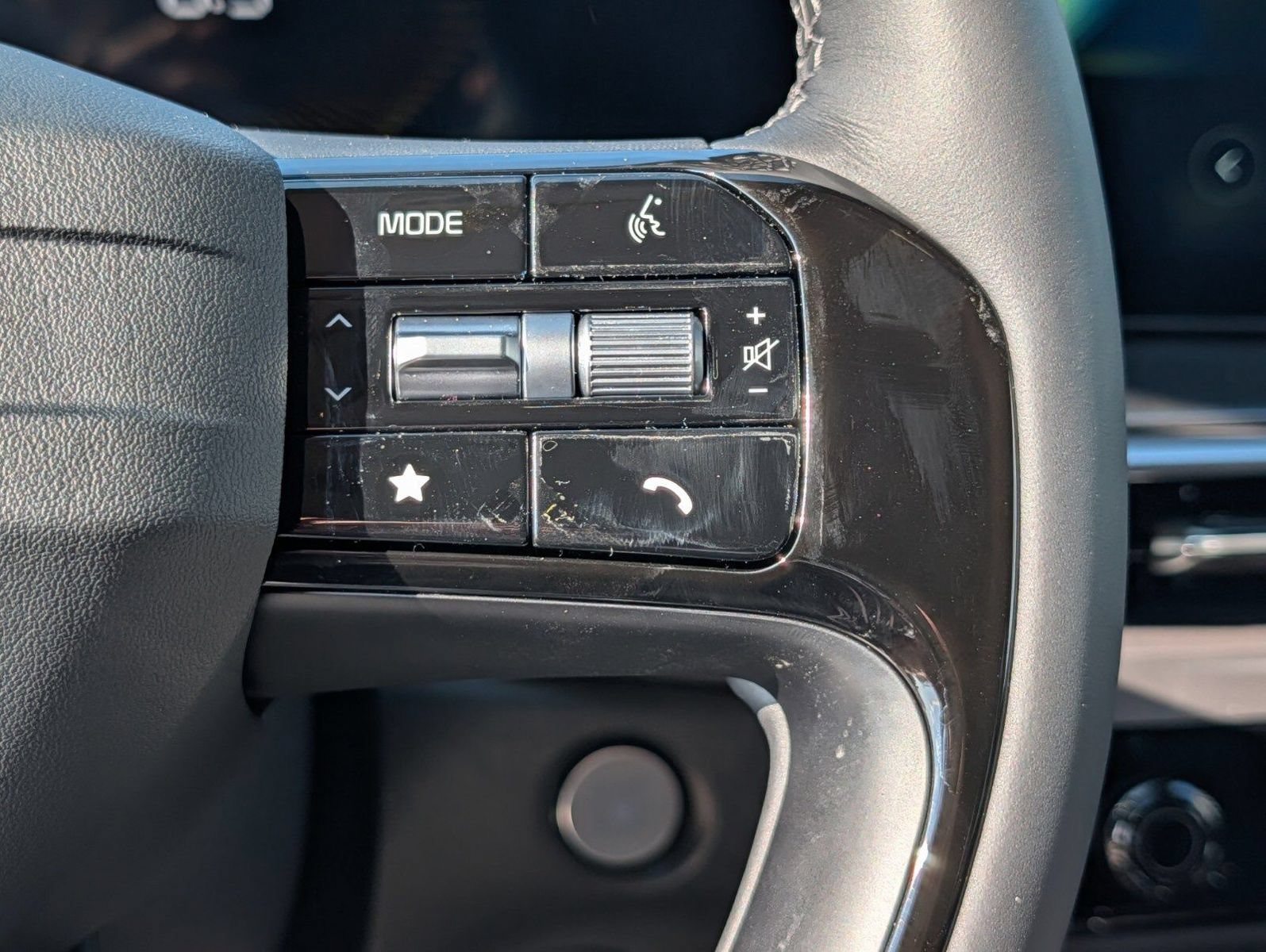 New 2026 Kia Sorento LX FWD image 33