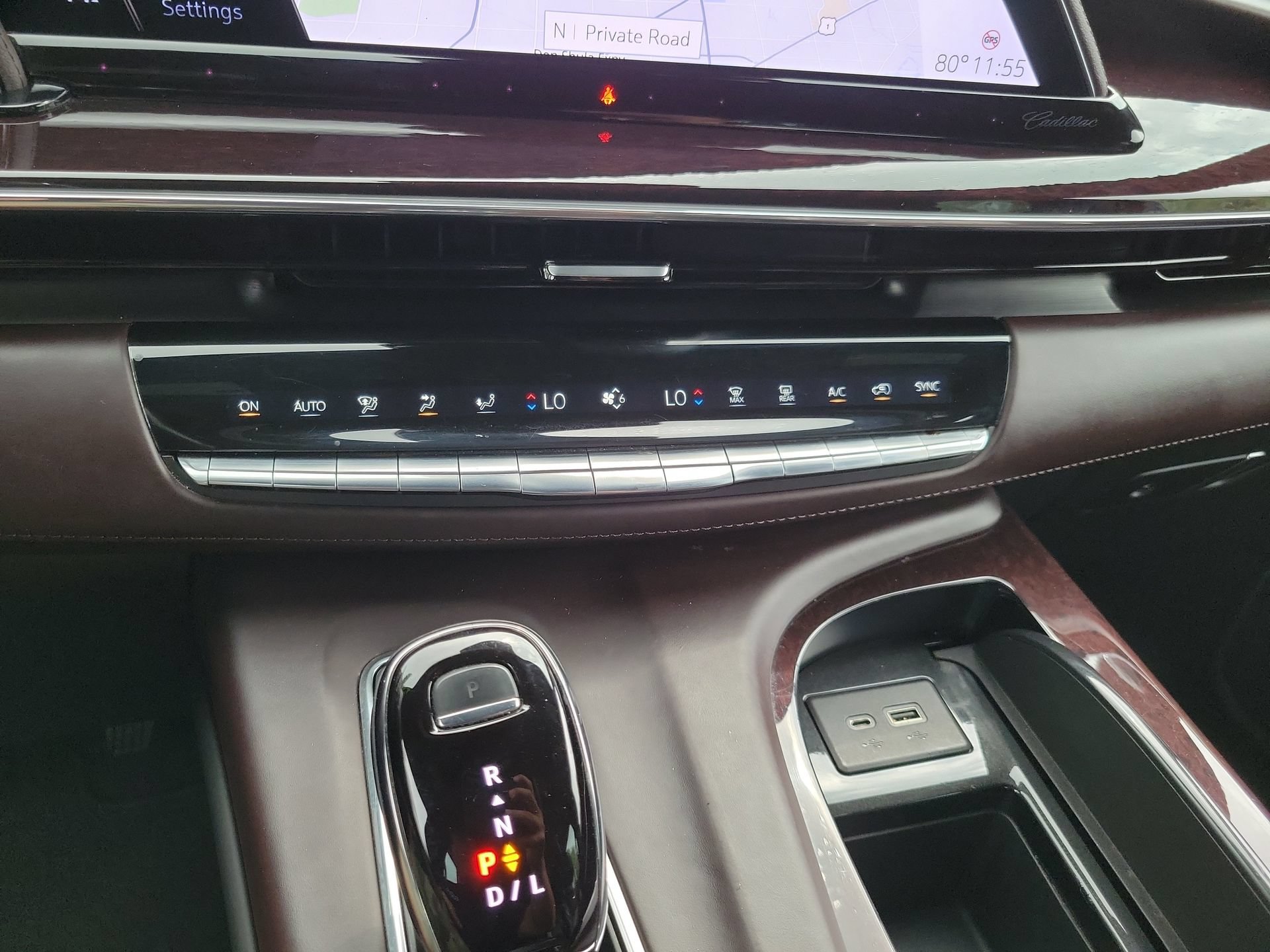 Used 2023 Cadillac Escalade Sport Platinum w/ Heavy-Duty Trailer Package AWD/4WD image 40
