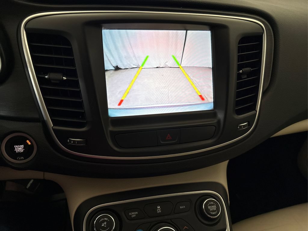 Used 2017 Chrysler 200 Limited Platinum FWD image 38