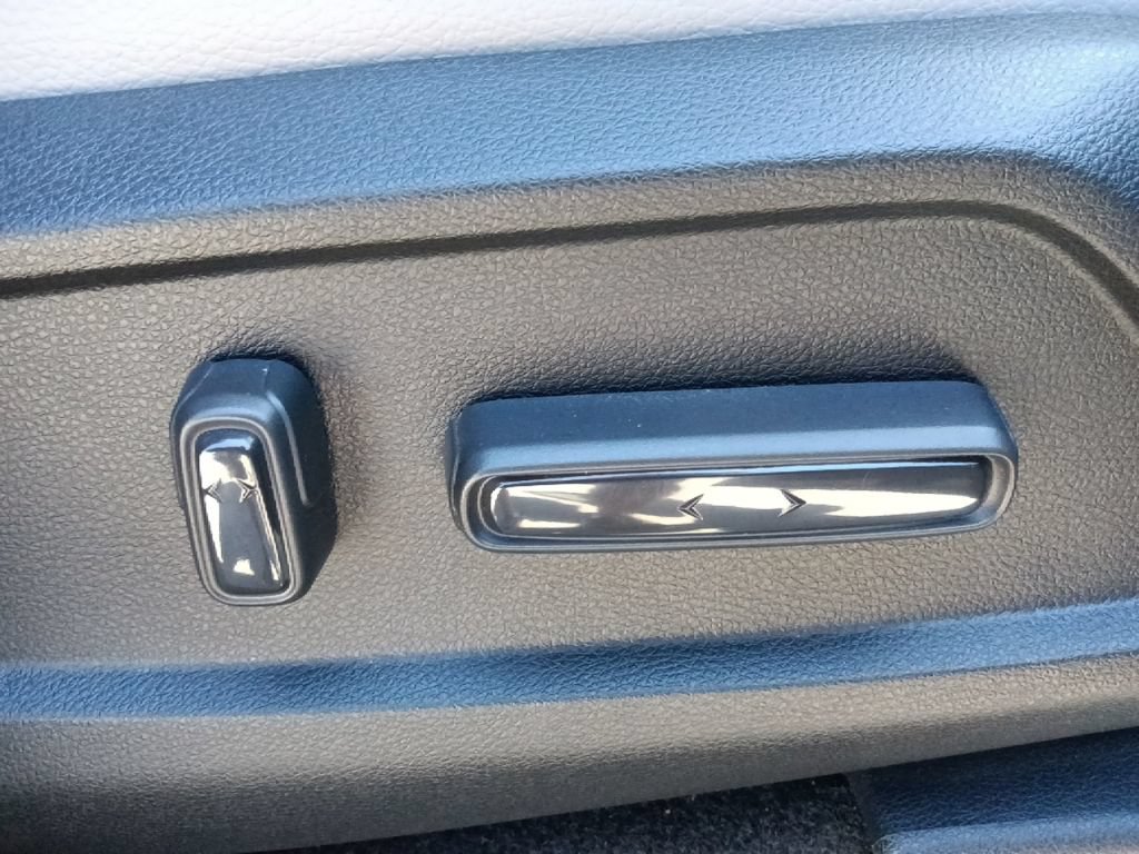 Used 2025 Honda Pilot EX-L image 34