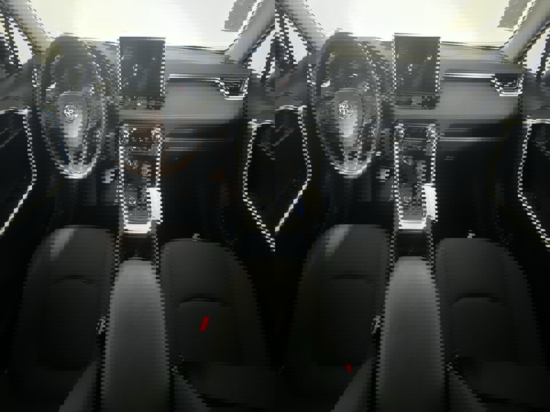 New 2024 Toyota RAV4 LE image 28