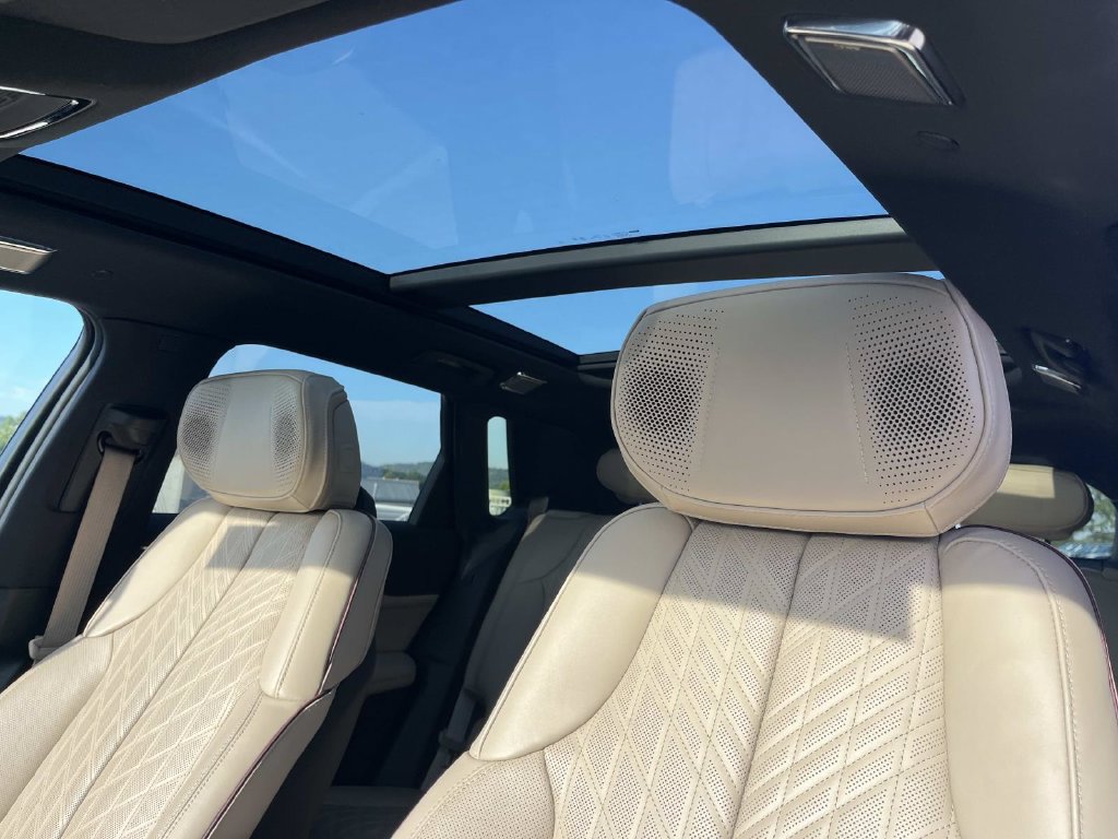 Certified 2026 Cadillac Lyriq Signature Luxury w/ Nappa Leather Package AWD/4WD image 36