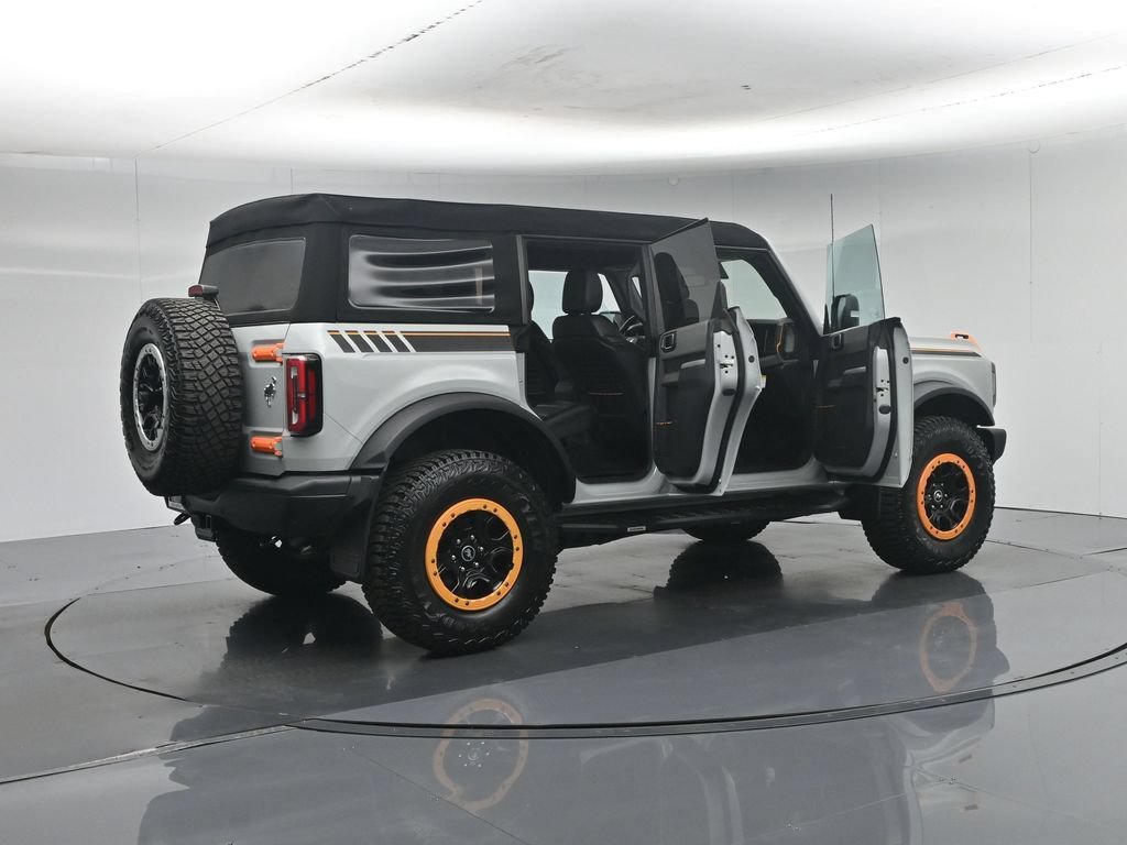 Certified 2023 Ford Bronco Badlands w/ Sasquatch Package AWD/4WD image 6