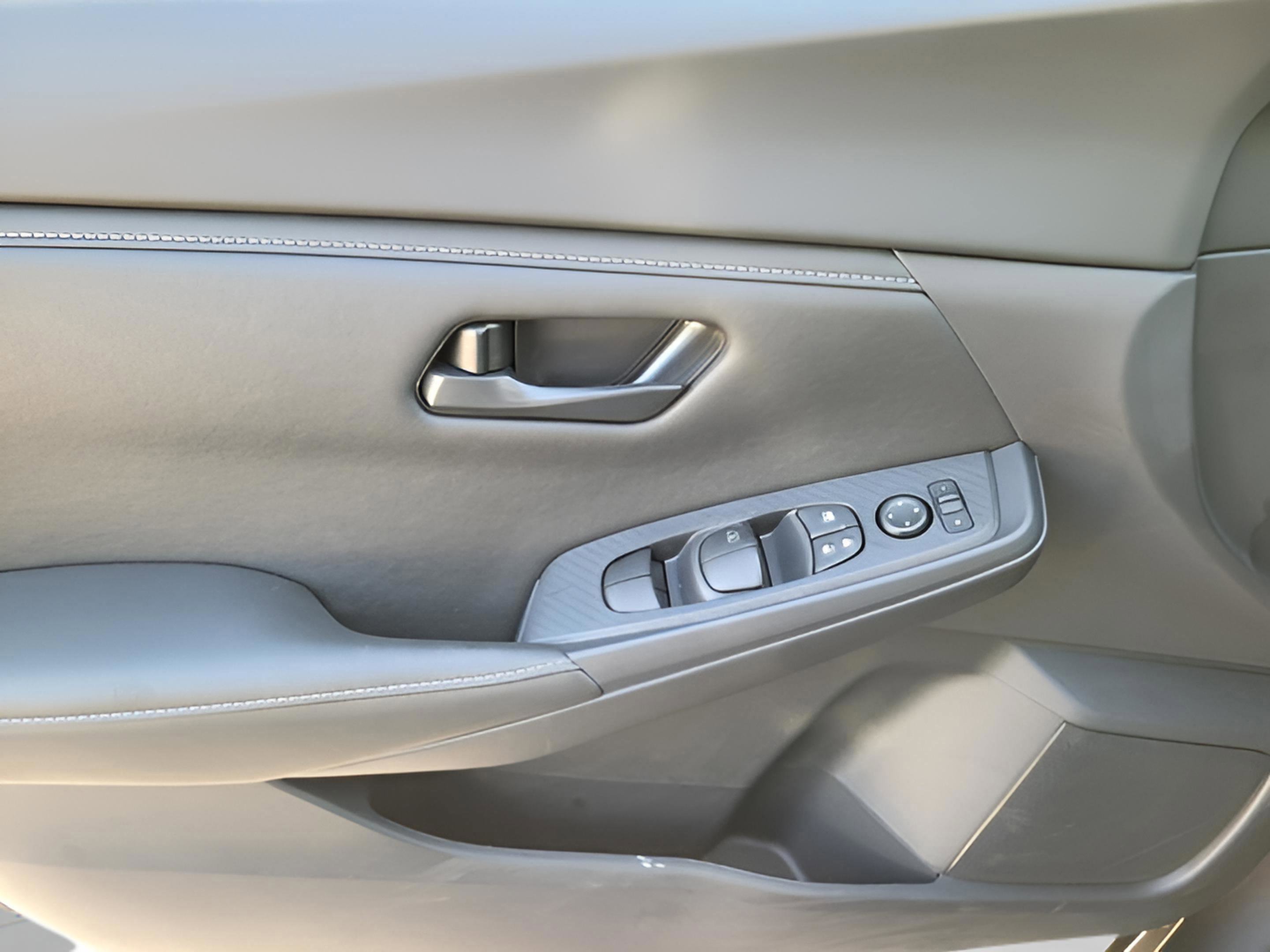 New 2025 Nissan Sentra S image 18