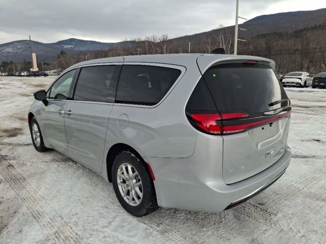 New 2026 Chrysler Pacifica Select image 5