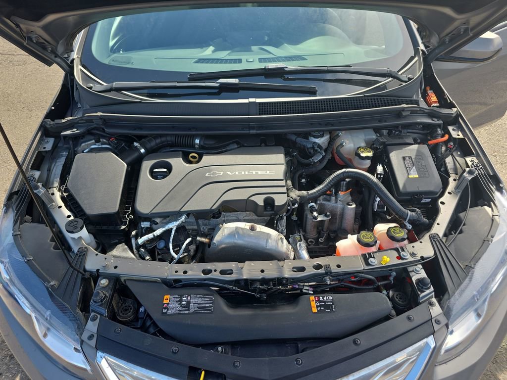 Used 2017 Chevrolet Volt LT w/ Comfort Package image 35