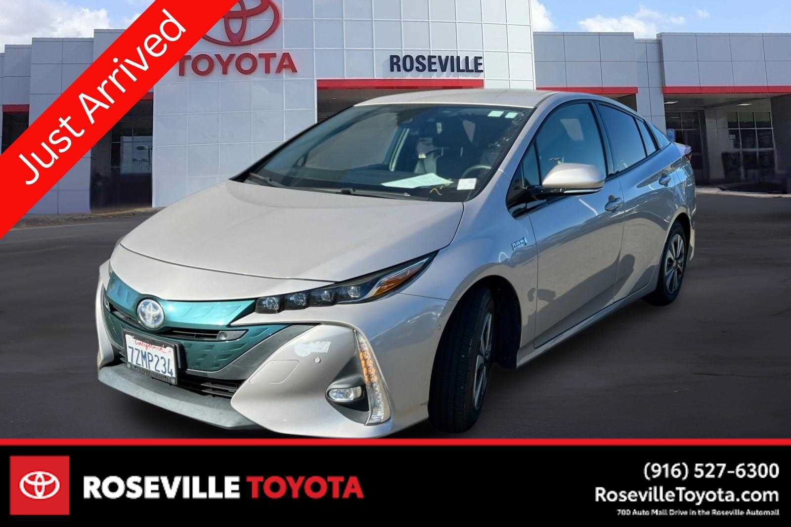 Used 2017 Toyota Prius Prime Advanced w/ Carpet Mat Package FWD image 1