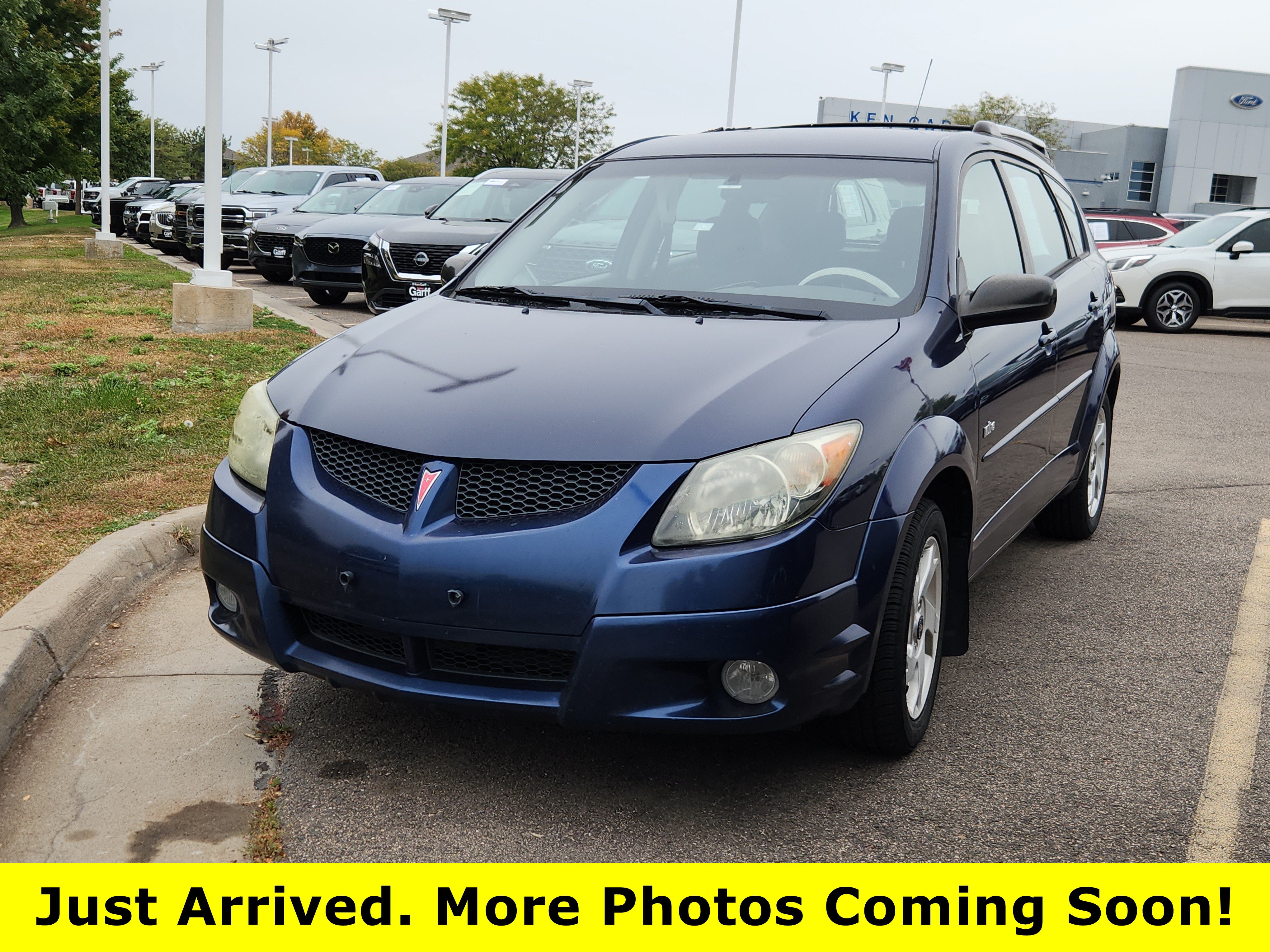Used 2004 Pontiac Vibe w/ Power Group Value Package FWD image 1