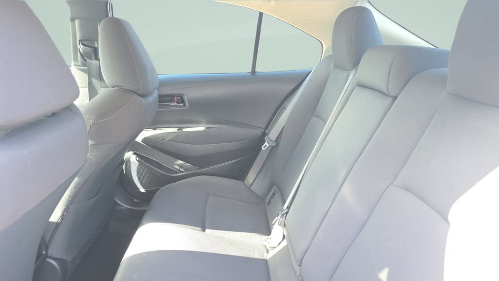 Used 2022 Toyota Corolla LE FWD image 13