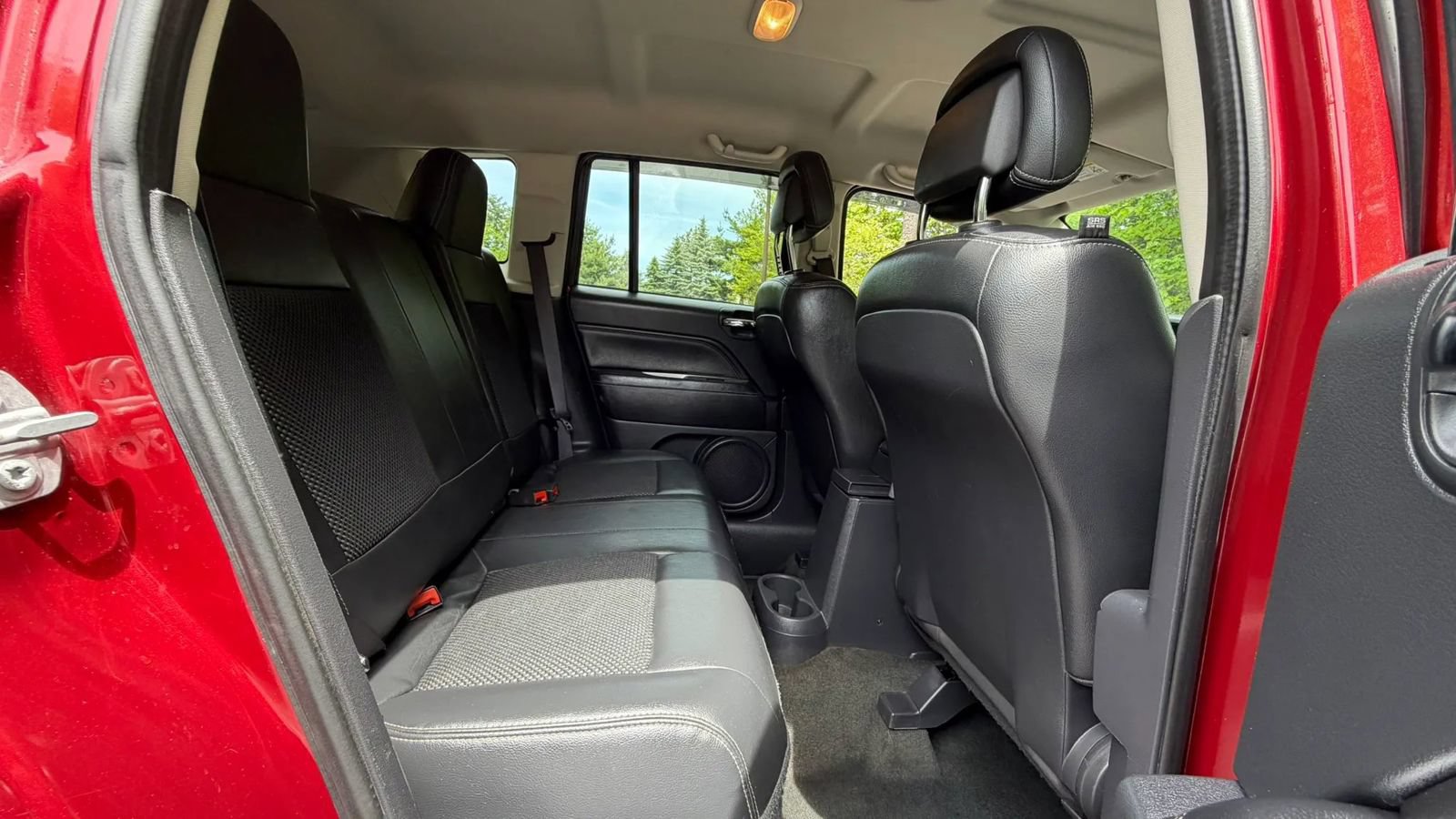 Used 2016 Jeep Compass Latitude AWD/4WD image 13