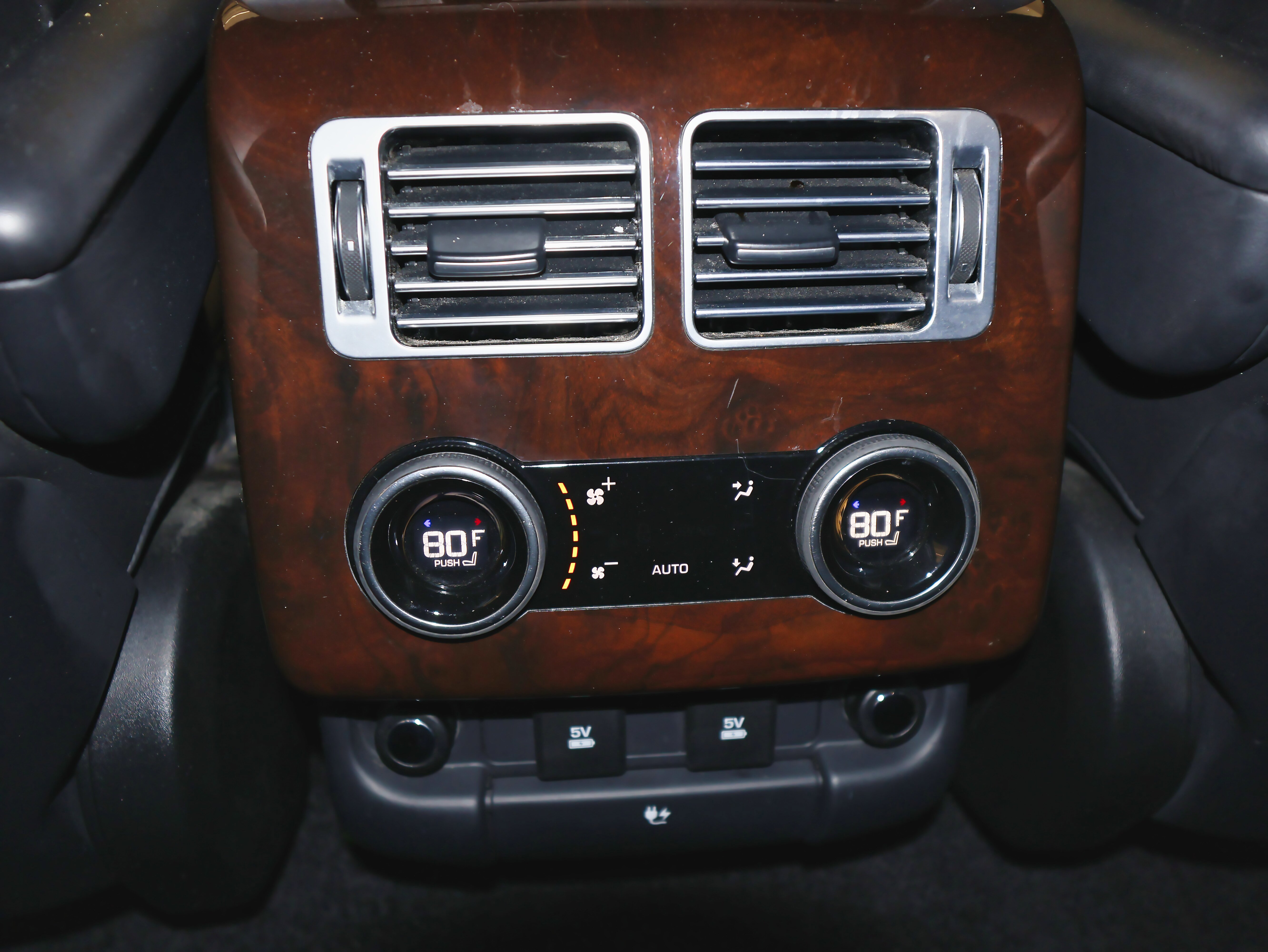 Used 2020 Land Rover Range Rover HSE image 29