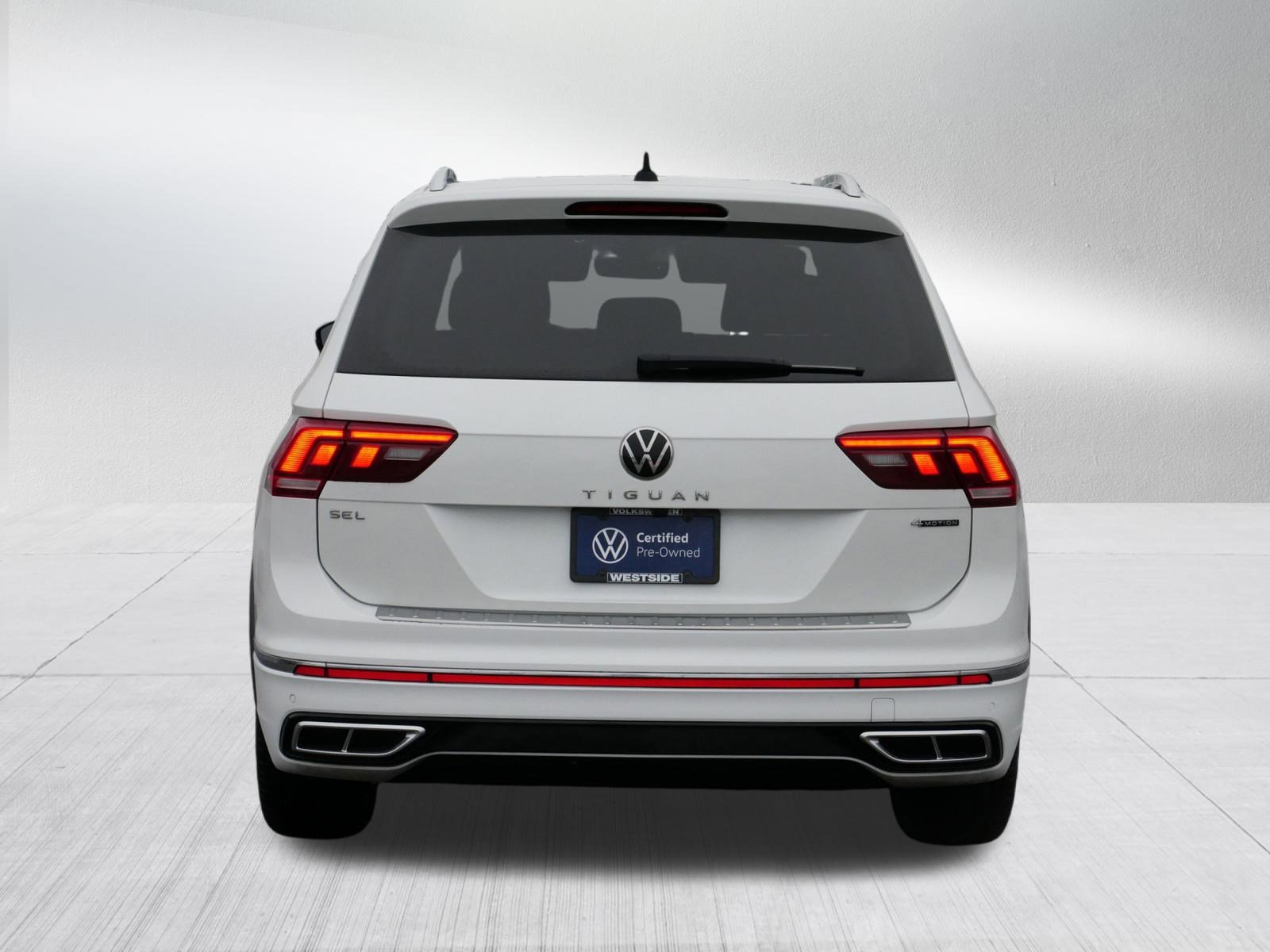 Certified 2022 Volkswagen Tiguan SEL R-Line image 6