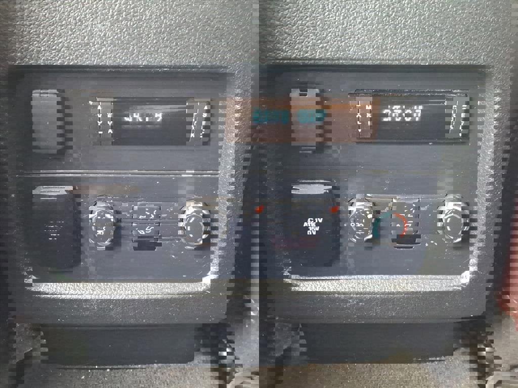 Used 2017 Ford Expedition EL Platinum image 12