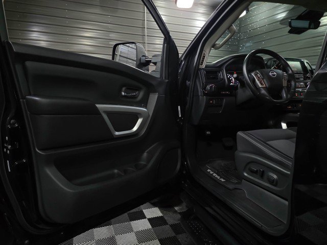 Used 2023 Nissan Titan SV w/ SV Convenience Package image 31
