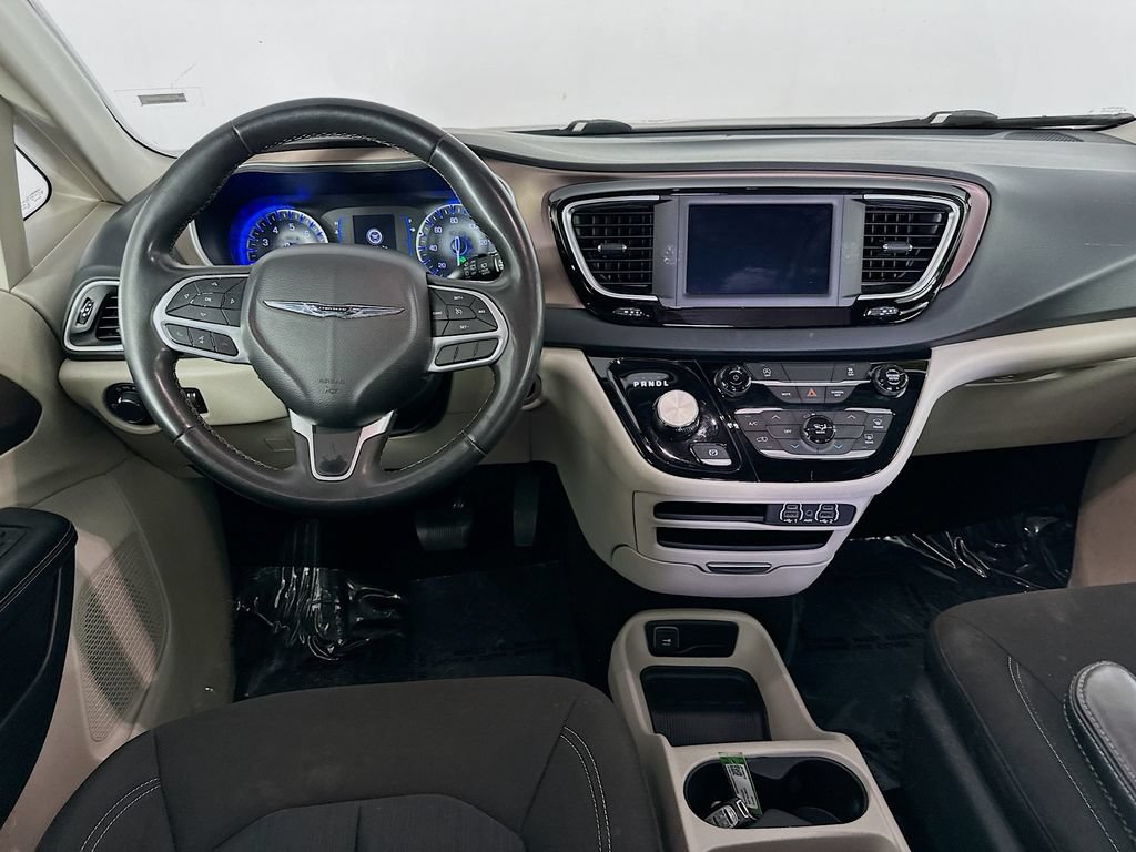 Certified 2023 Chrysler Voyager LX FWD image 30