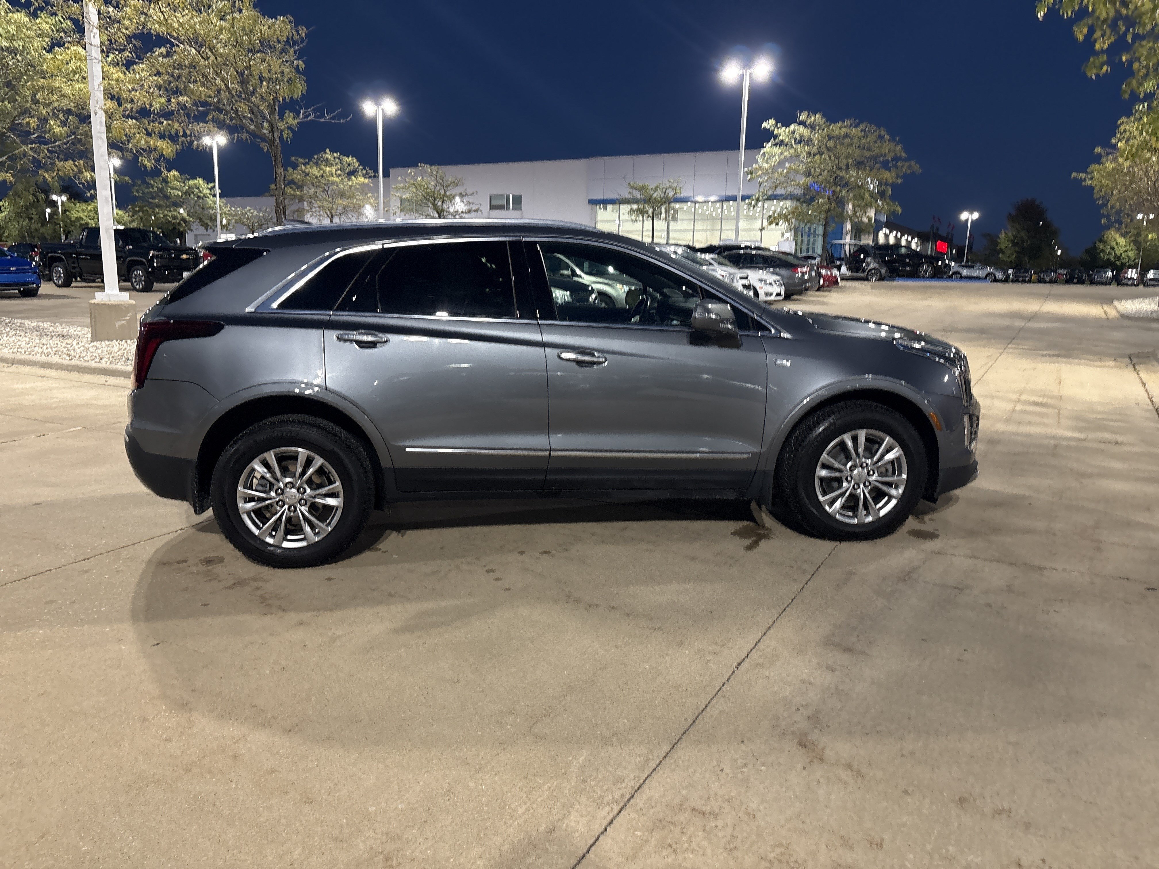Used 2020 Cadillac XT5 Premium Luxury AWD/4WD image 9