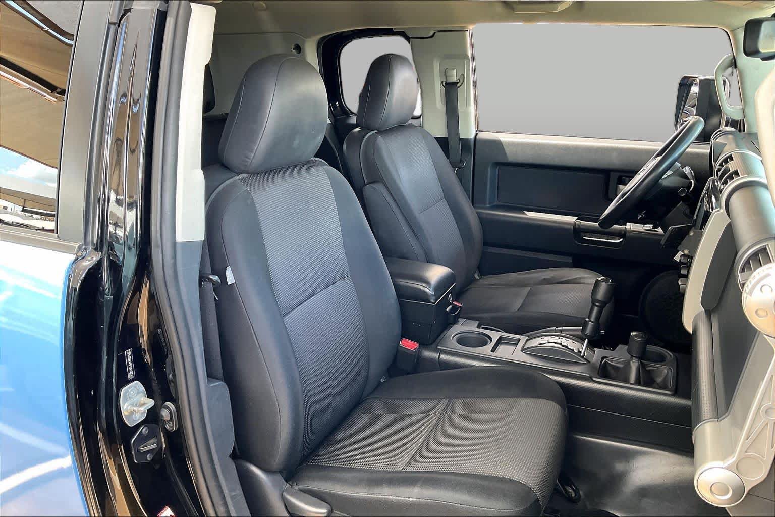 Used 2011 Toyota FJ Cruiser 4WD w/ TRD Sport Pkg image 9