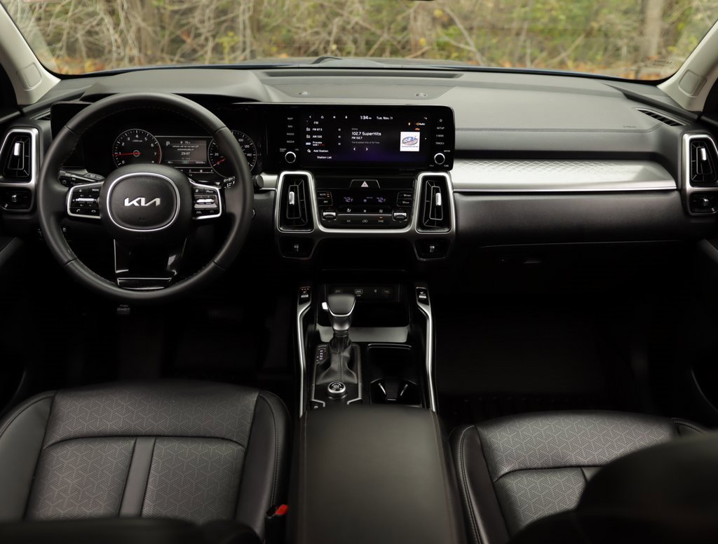 Used 2023 Kia Sorento S w/ Panoramic Sunroof Package image 22