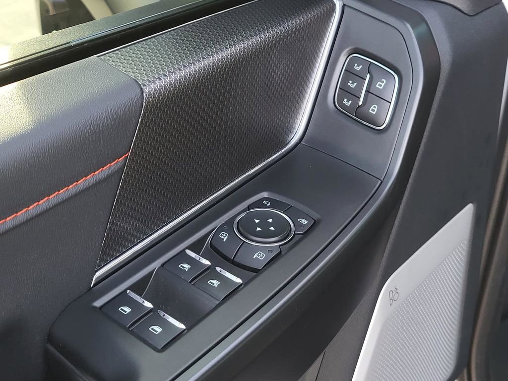 Used 2025 Ford F150 Raptor image 16