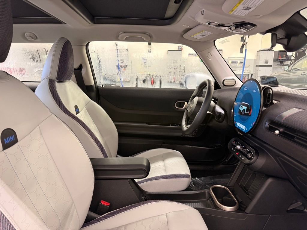 Certified 2025 MINI Cooper S image 23