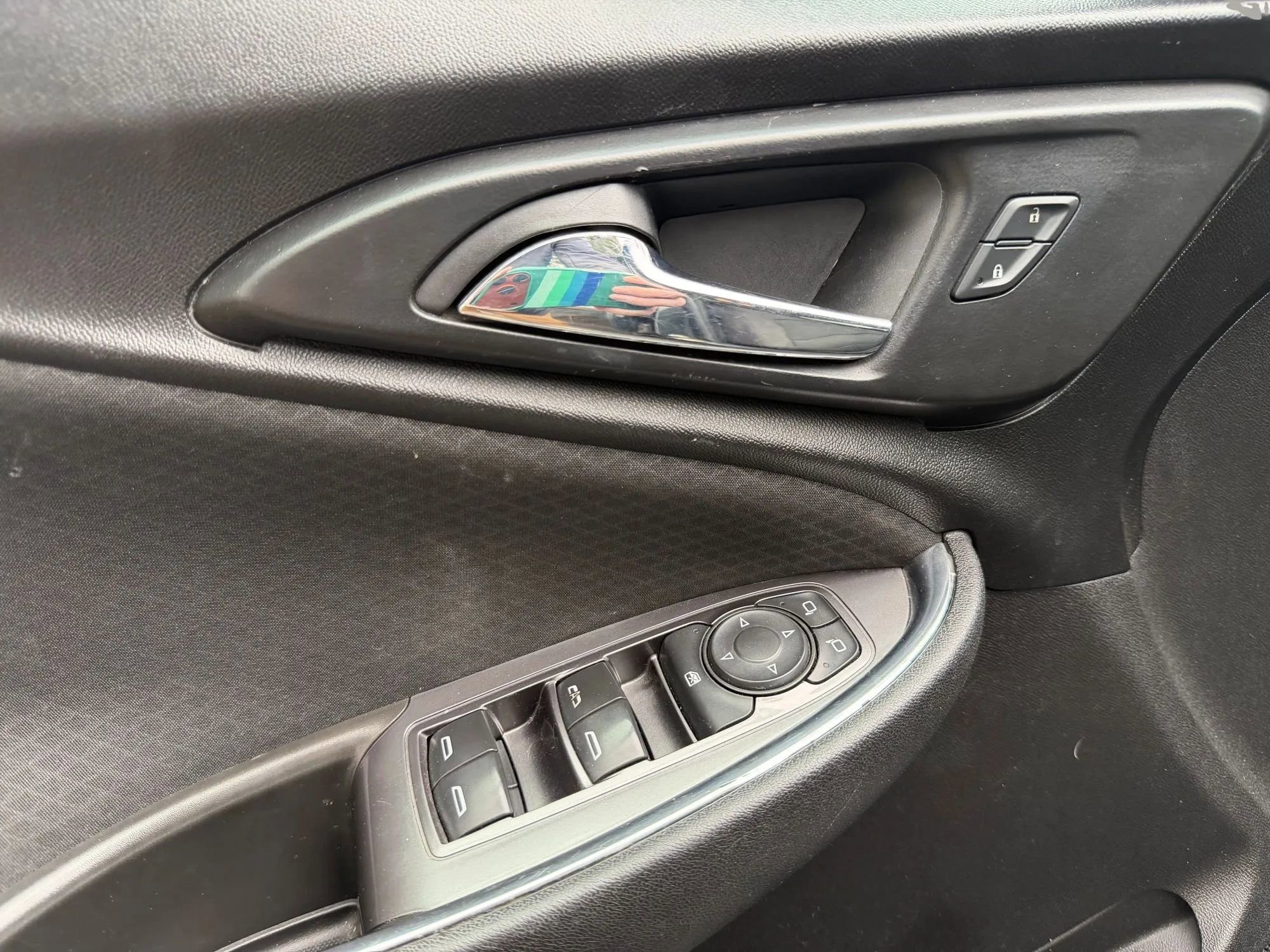 Used 2016 Chevrolet Malibu LT image 13