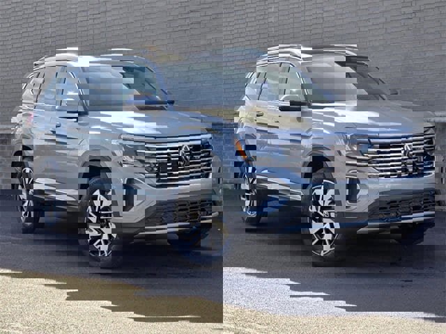 New 2025 Volkswagen Atlas SEL image 2