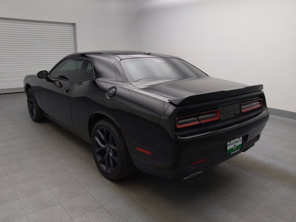 Used 2020 Dodge Challenger SXT w/ Blacktop Package RWD image 5