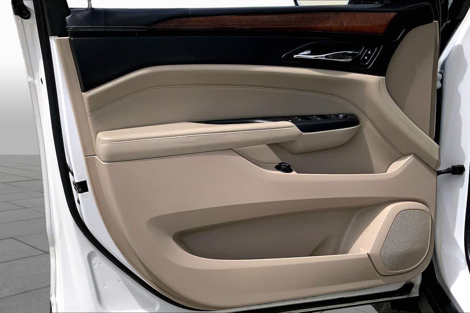 Used 2013 Cadillac SRX Luxury FWD image 21