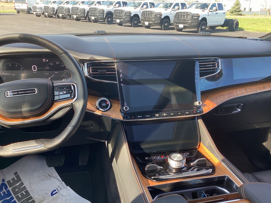 Used 2024 Jeep Grand Wagoneer Series III image 13