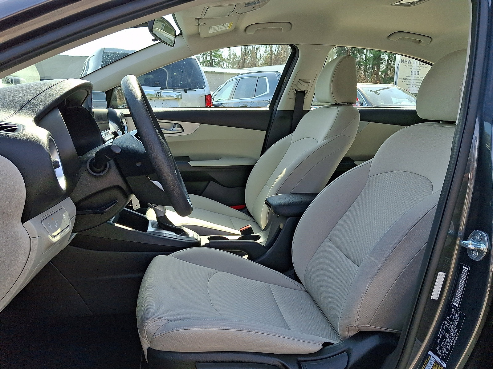 Used 2023 Kia Forte LXS w/ LXS Technology Package image 14