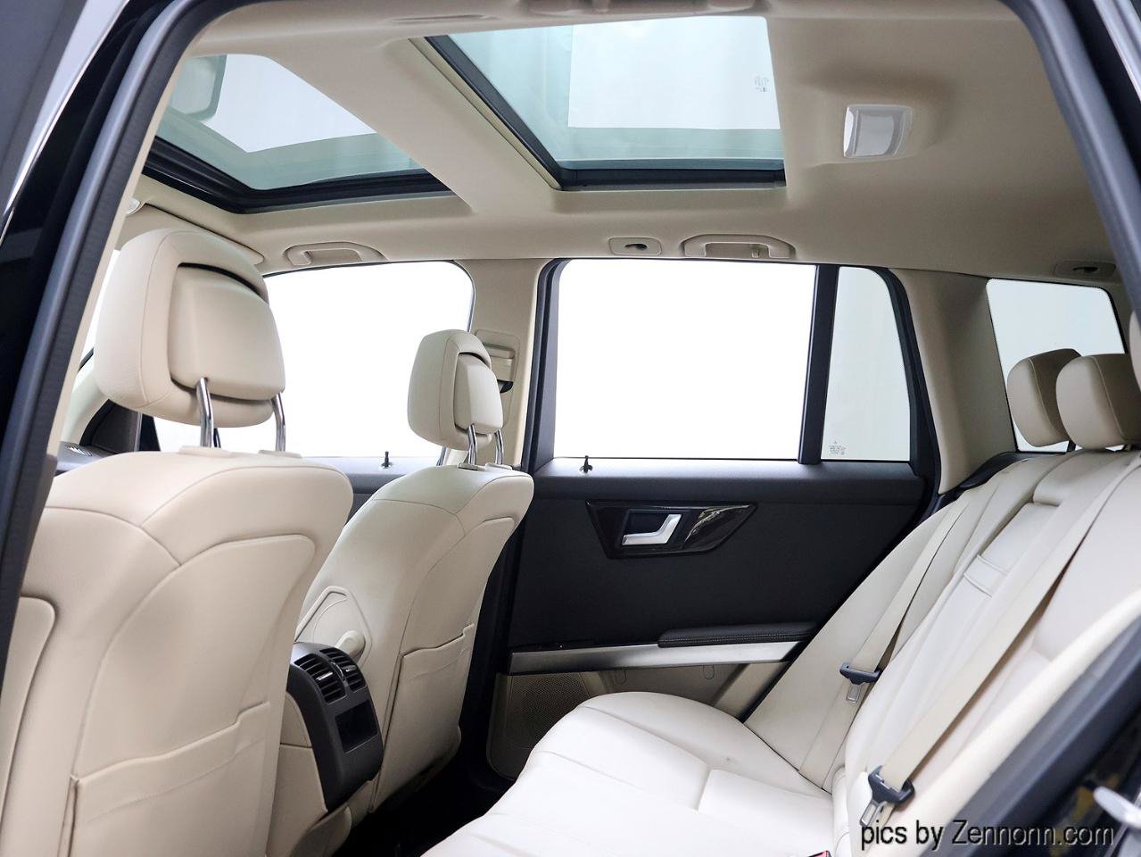 Used 2014 Mercedes-Benz GLK 350 4MATIC w/ Premium 1 Package image 10