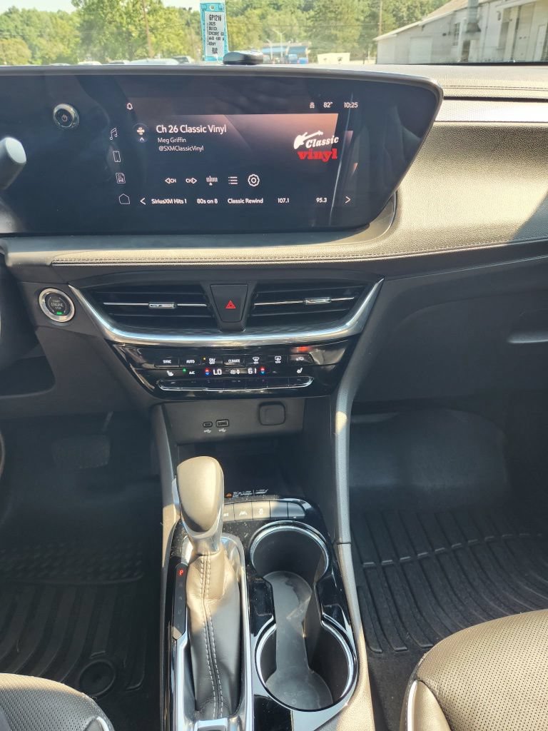 Used 2025 Buick Encore GX Avenir w/ Avenir Technology Package AWD/4WD image 15