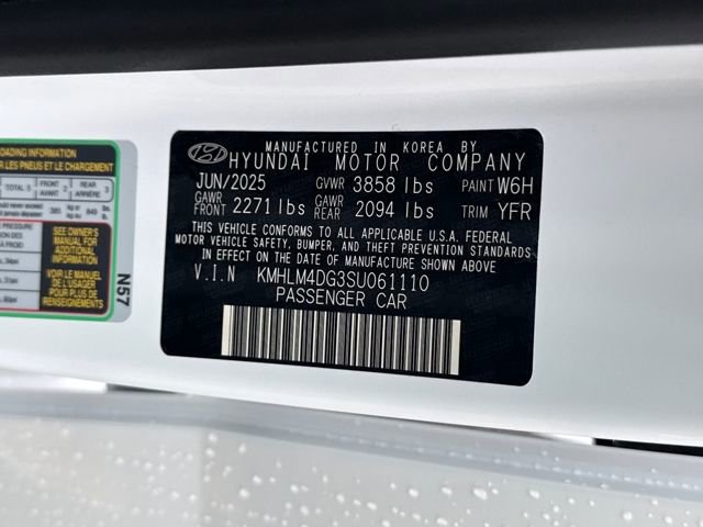 Certified 2025 Hyundai Elantra Sport image 30