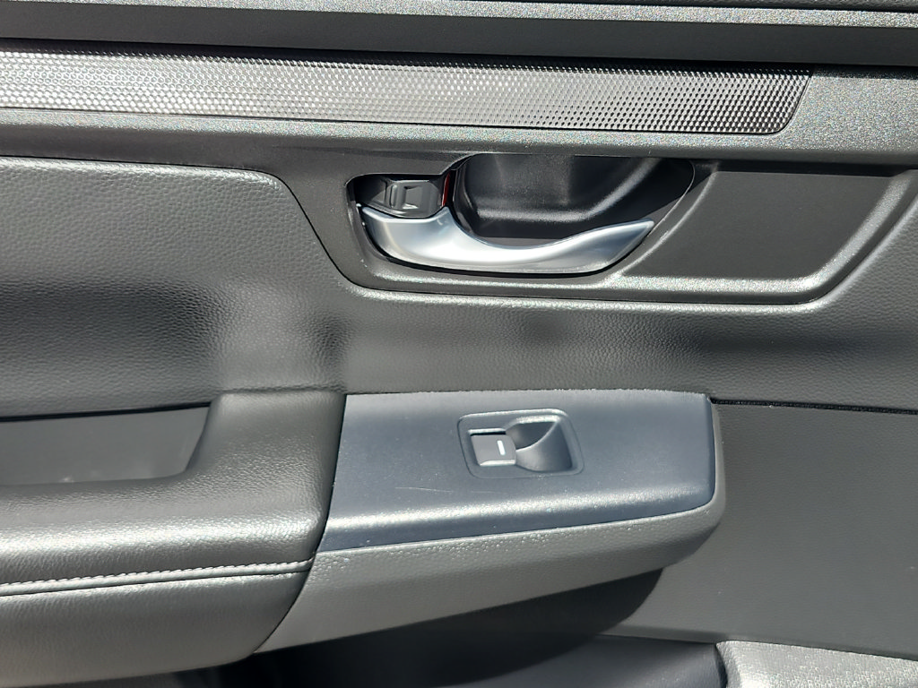 Used 2025 Honda CR-V LX image 24