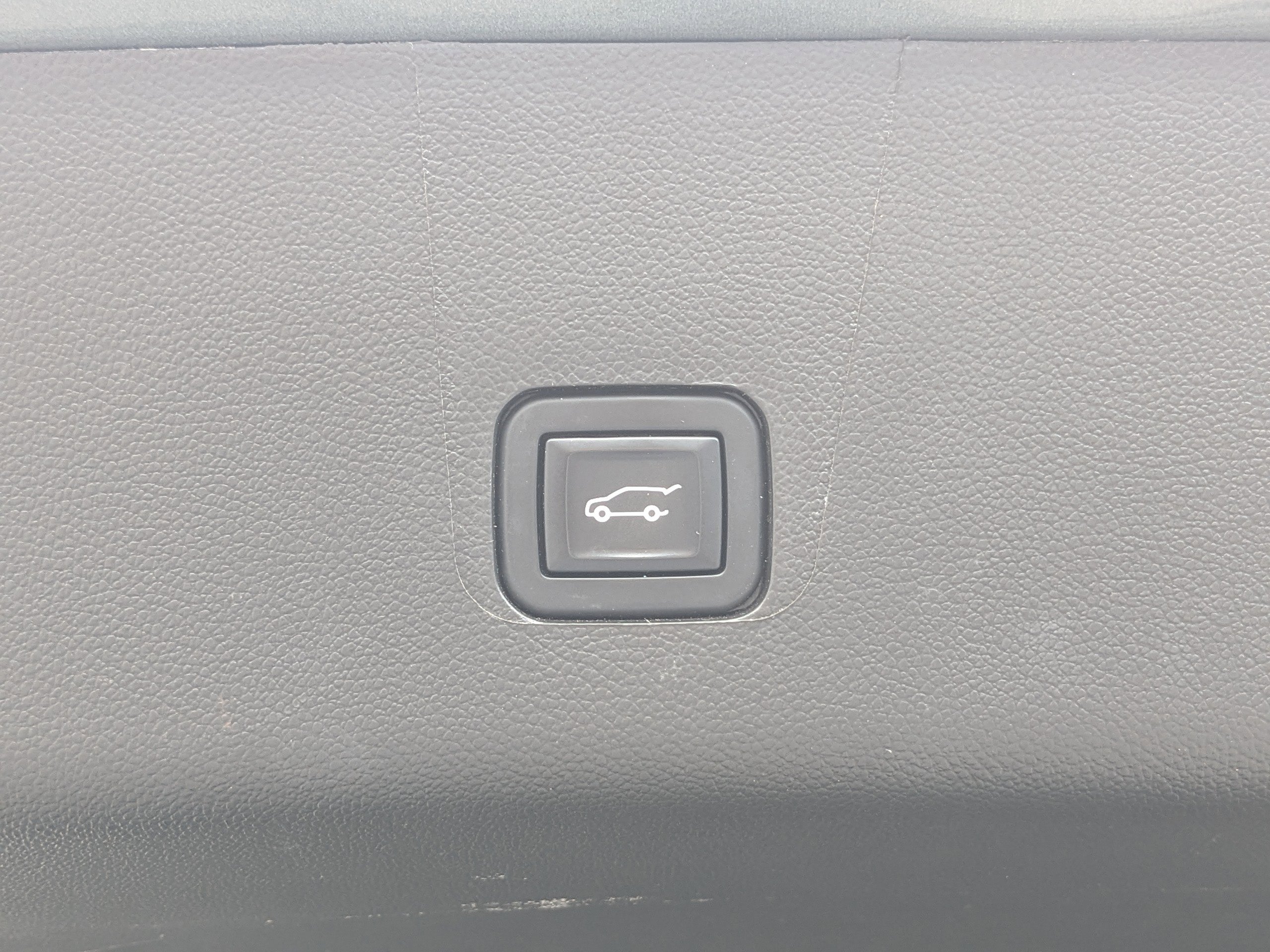 Used 2023 Chevrolet Traverse LT w/ LT Premium Package image 14