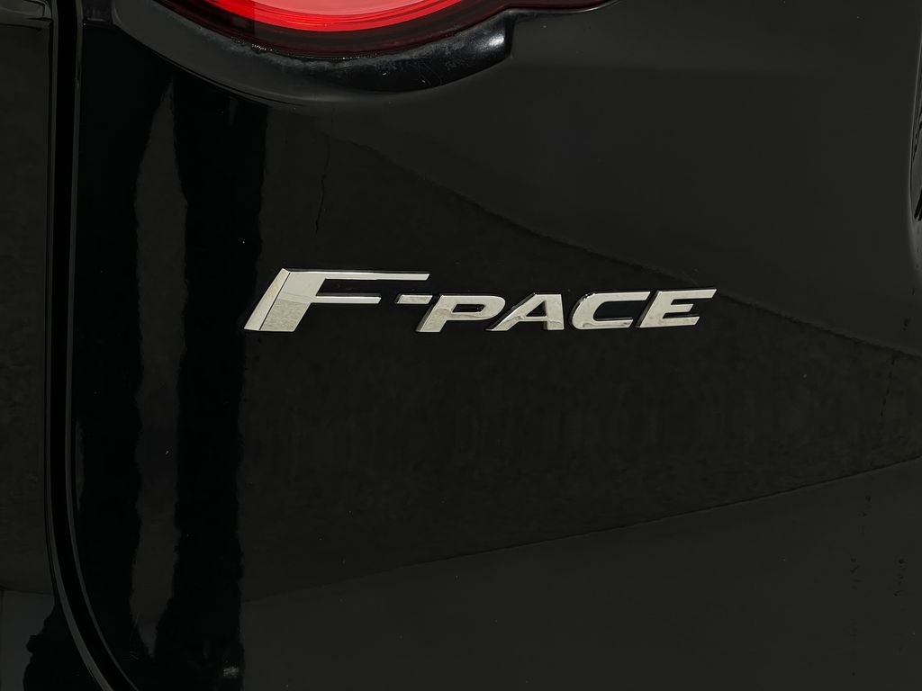 Used 2020 Jaguar F-PACE Premium image 41