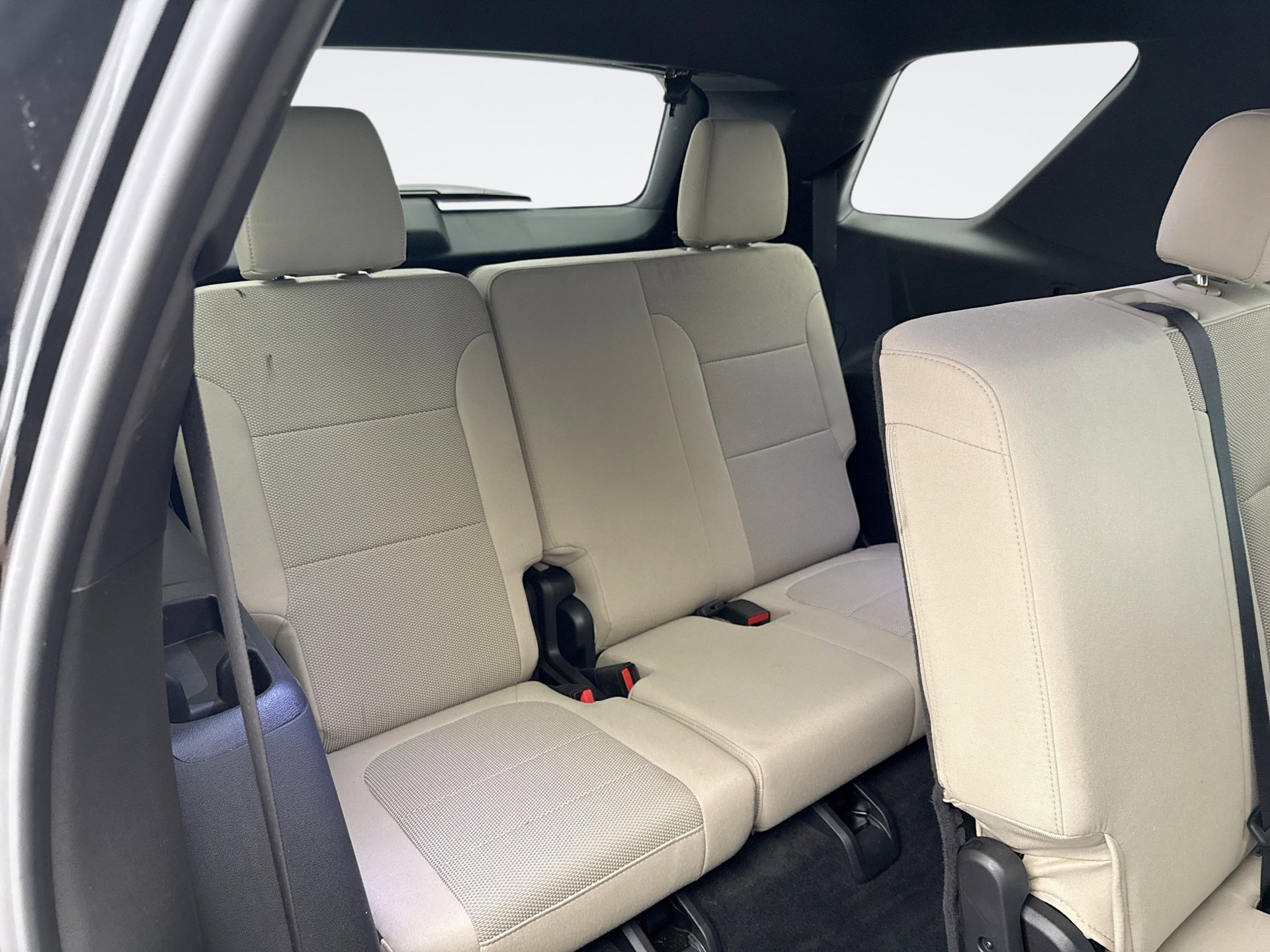 Used 2023 Chevrolet Traverse LS image 18