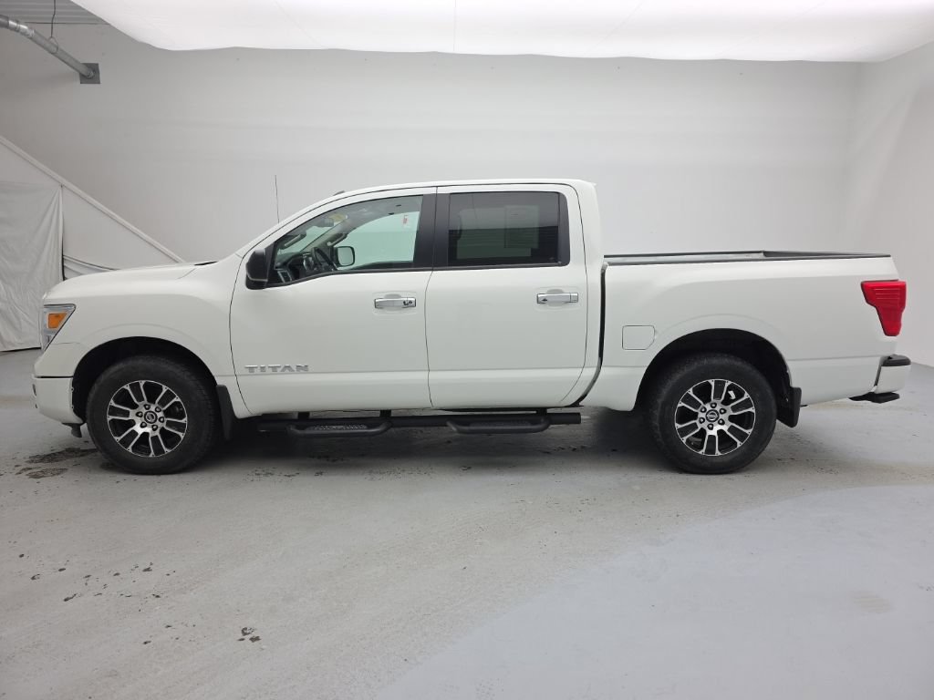 Used 2021 Nissan Titan SV w/ SV Convenience Package AWD/4WD image 7