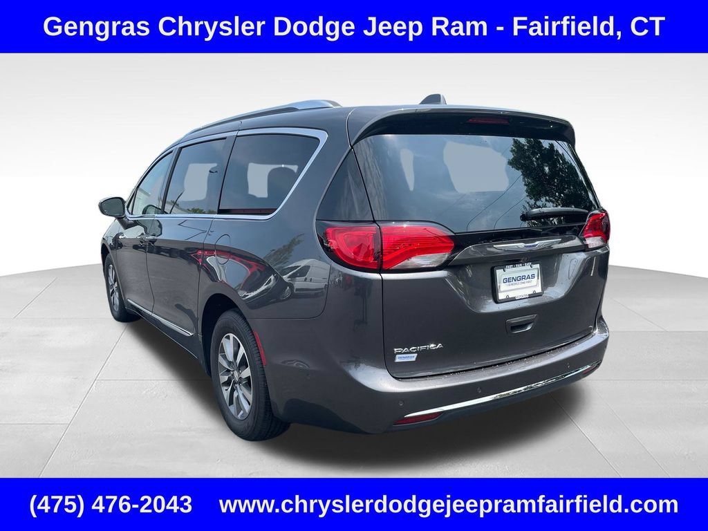 Used 2020 Chrysler Pacifica Touring-L Plus FWD image 5