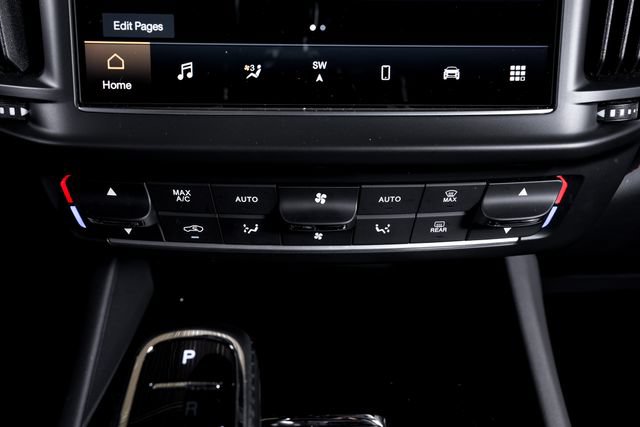Used 2024 Maserati Levante GT Ultima AWD/4WD image 43