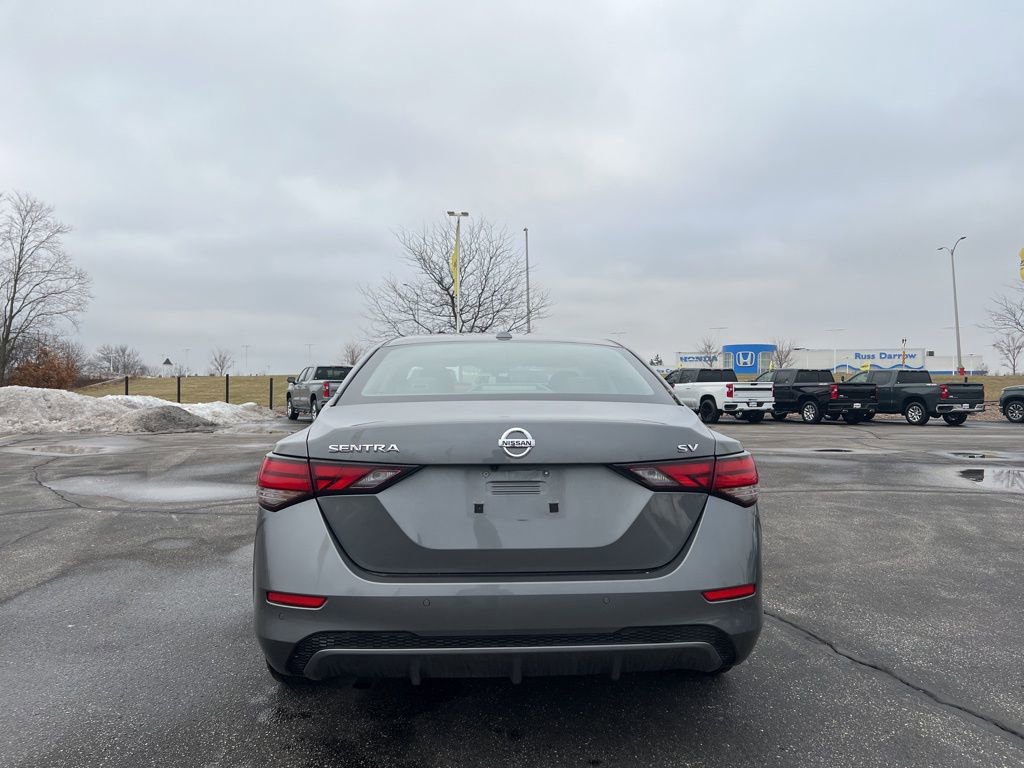 Used 2023 Nissan Sentra SV image 4
